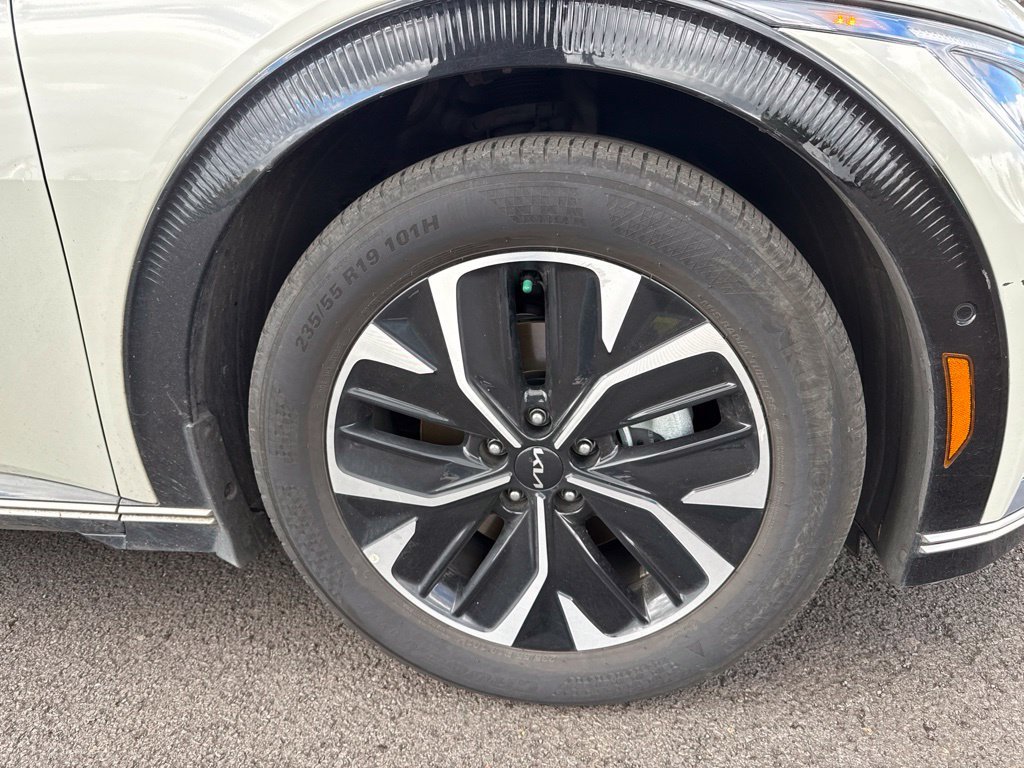 Used 2023 Glacier Kia Wind image 26