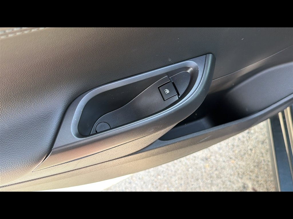 Used 2018 Graphite Metallic Chevrolet Premier image 23