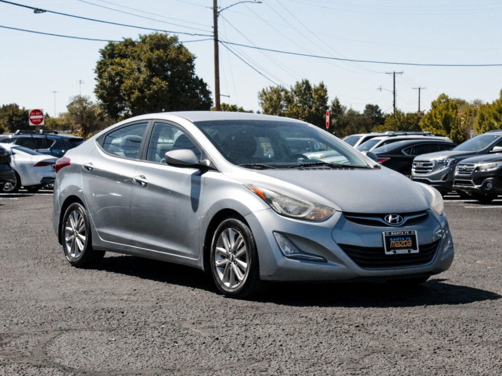 Used 2015 Shale Gray Metallic Hyundai SE image 3