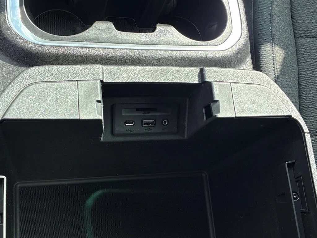 Used 2019 BLACK Chevrolet RST image 29