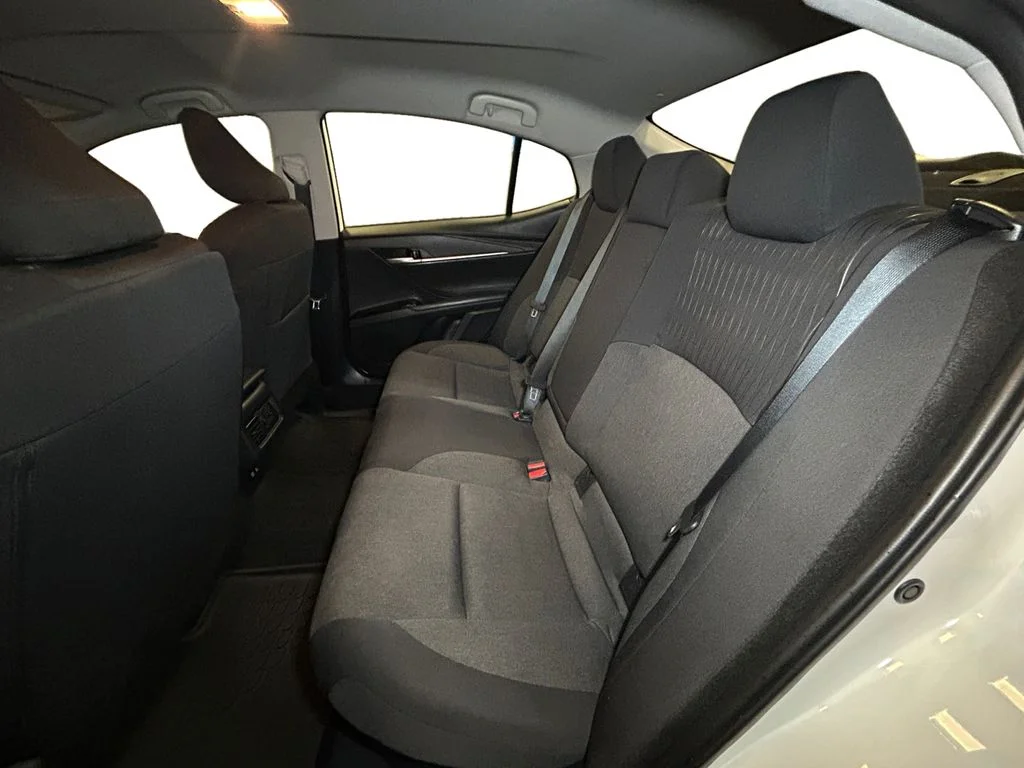 Used 2025 Ice Toyota LE image 13