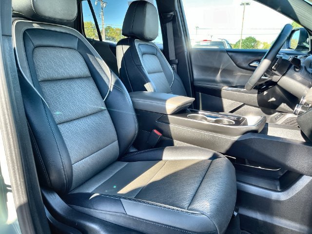 Used 2025 Cacti Green Chevrolet LT image 27