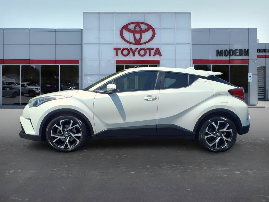 Used 2019 Blizzard Pearl Toyota XLE image 2