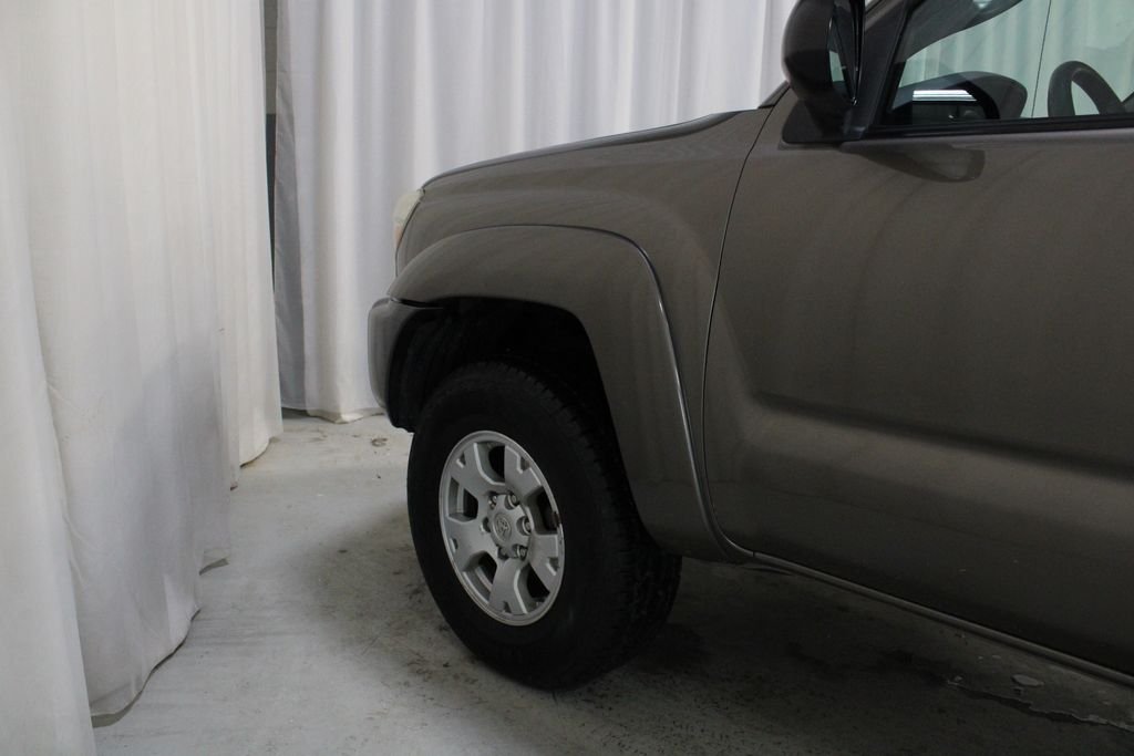 Used 2015 Pyrite Mica Toyota Base image 28