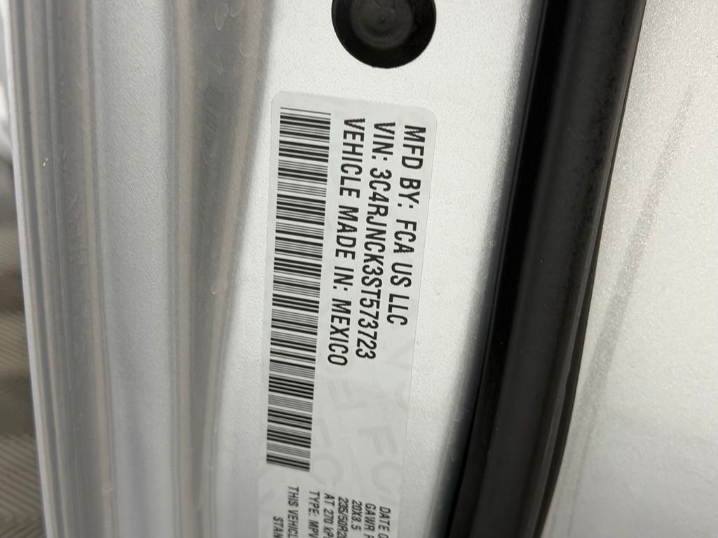 Used 2025 Silver Jeep Limited image 35