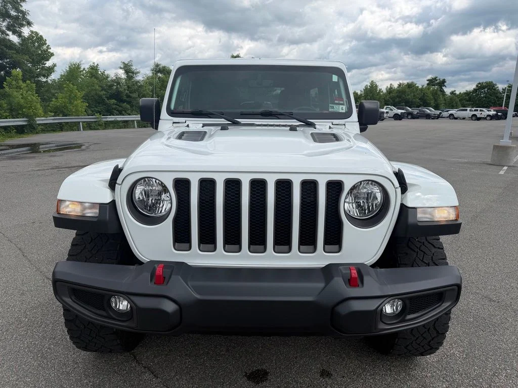 Certified Used 2022 White Jeep Unlimited Rubicon image 6
