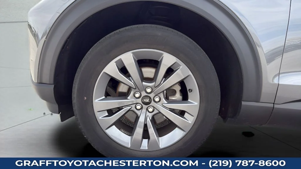 Used 2023 Gray Ford XLT image 26