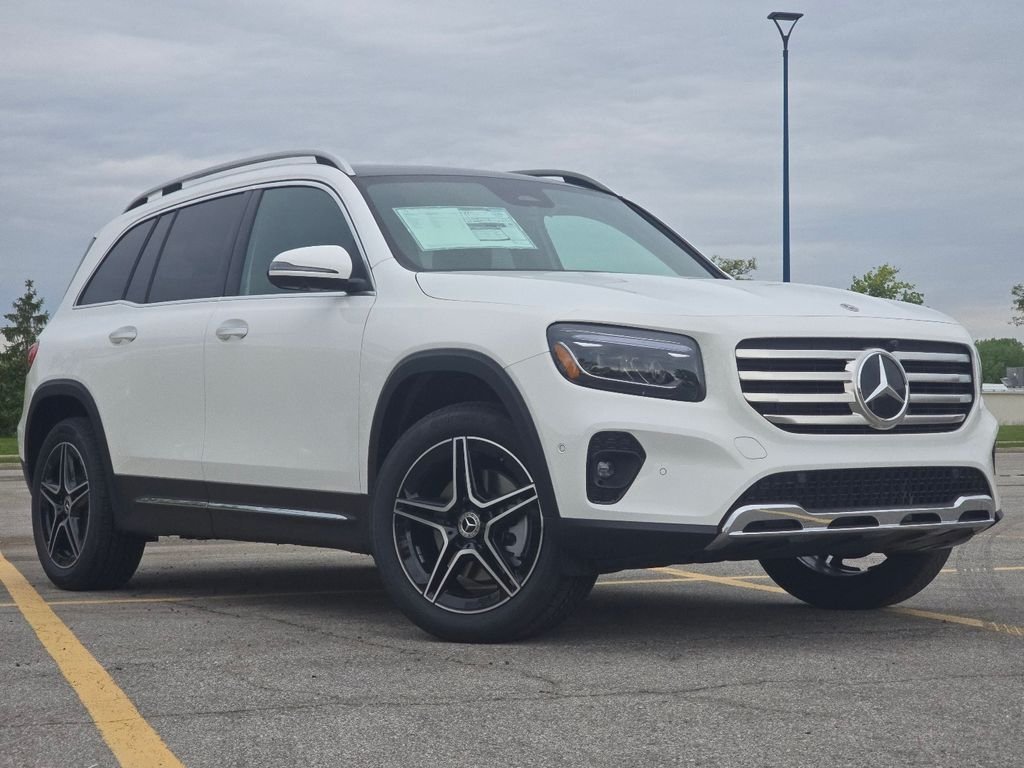 2026 Mercedes-Benz GLB GLB 250 4MATIC's photo