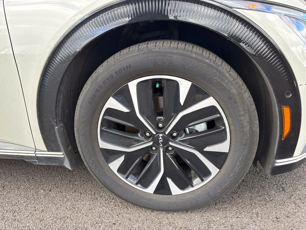 Used 2023 Glacier Kia Wind image 26