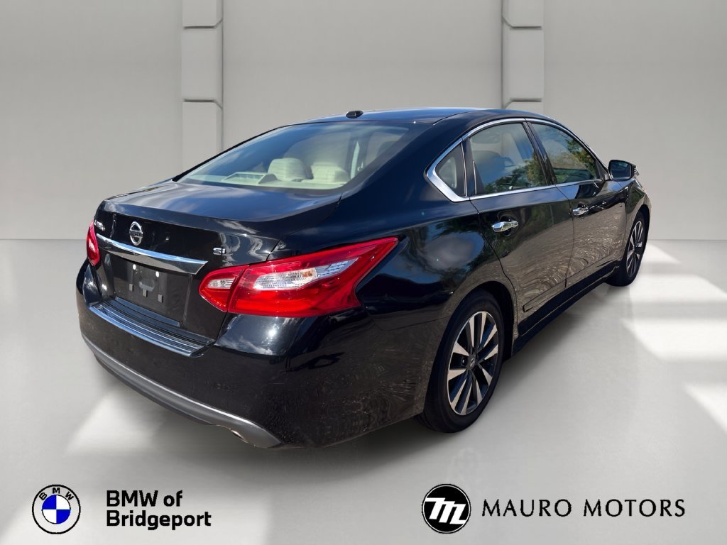 Used 2017 Black Nissan 2.5 SL image 6