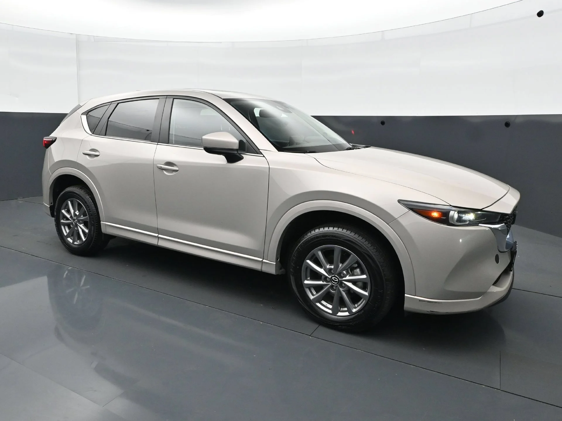 Used 2025 Platinum Quartz Metallic Mazda 2.5 S Preferred Package image 9