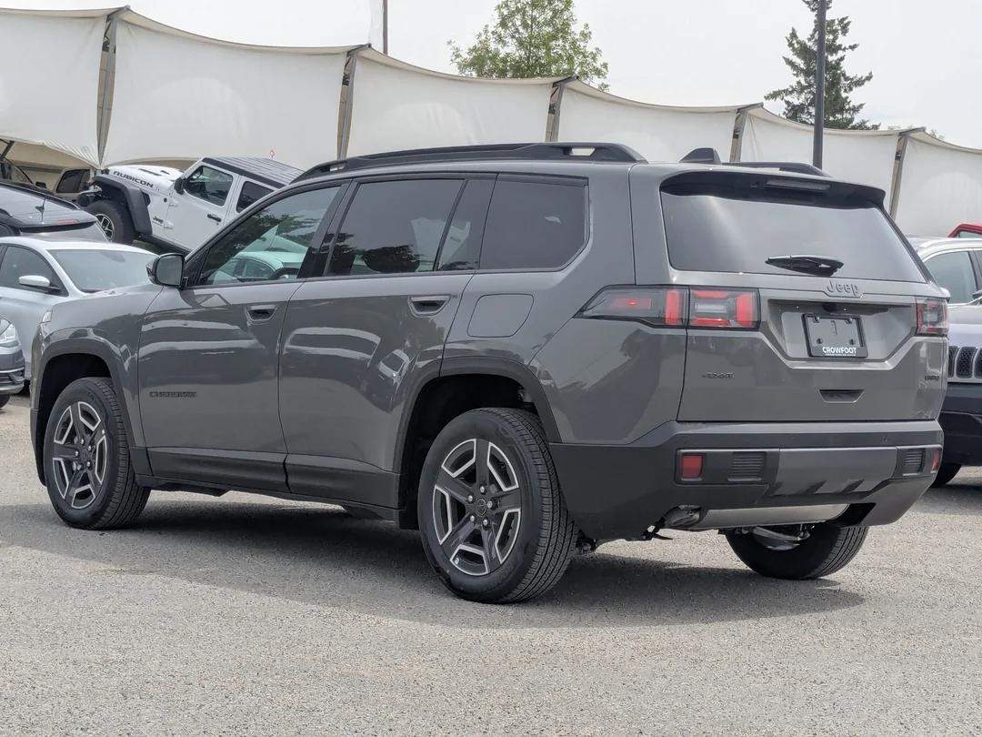 New 2026 Grey Jeep Limited - - 4x4 - 1.6L I- 4 Turbo Hybrid - 12.3 Uconnect w/ Nav - Pano Sunroof & More! image 6
