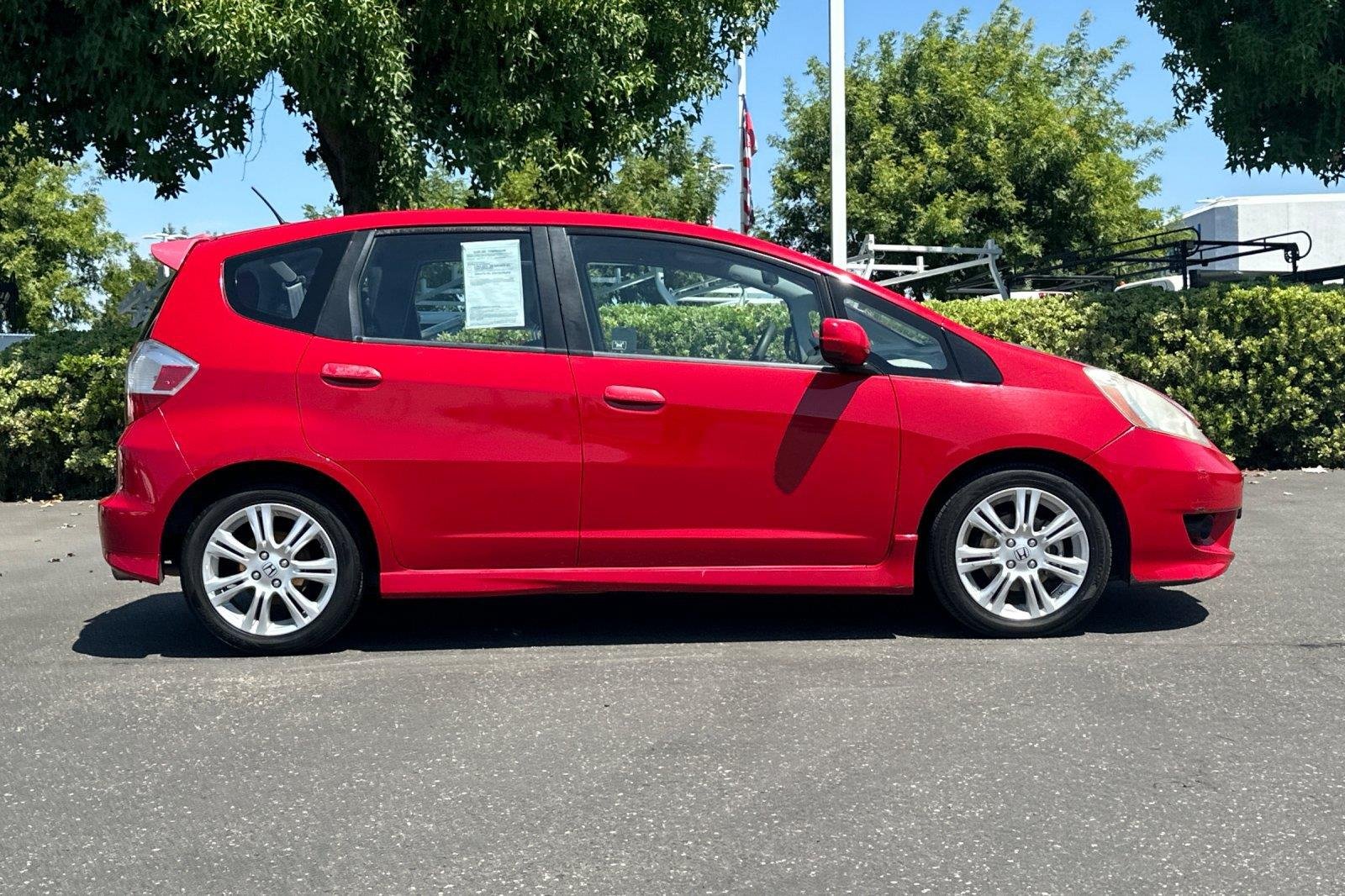 Used 2009 Milano Red Honda Sport image 3