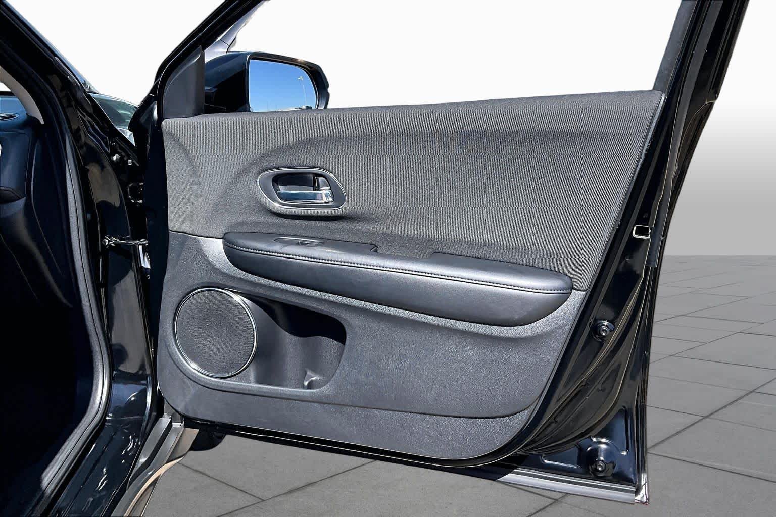Used 2021 Crystal Black Pearl Honda EX image 23
