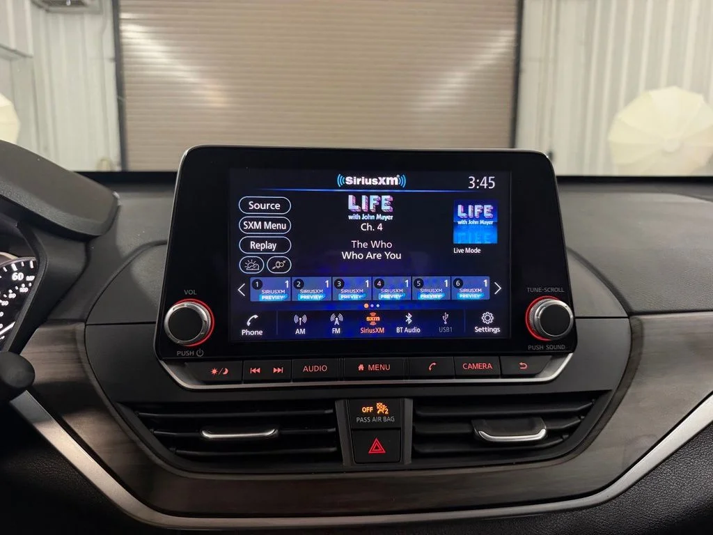 Used 2025 Gun Metallic Nissan 2.5 SV image 25