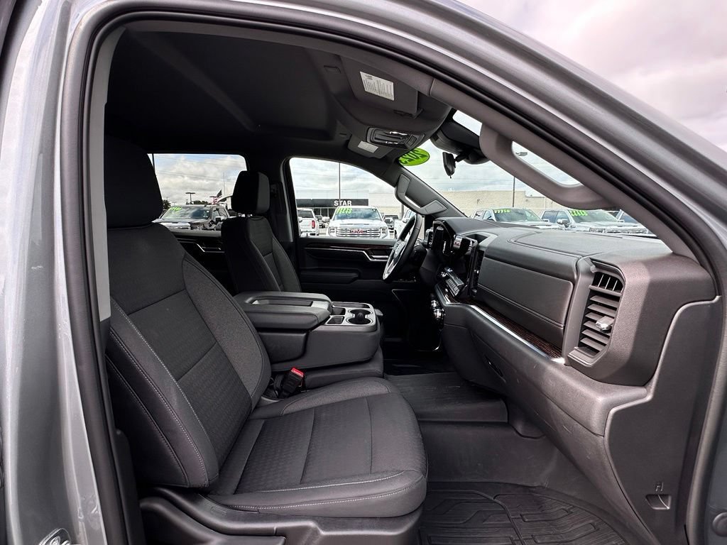 Used 2023 Sterling Metallic GMC Elevation image 12