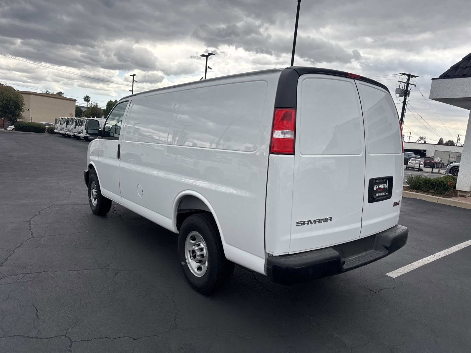 2025 GMC Savana Cargo Work Van - Photo 7