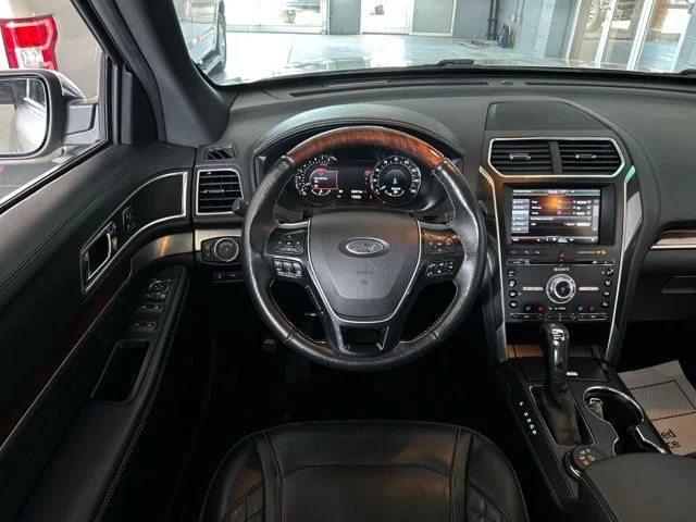 2016 Ford Explorer Platinum - Photo 28