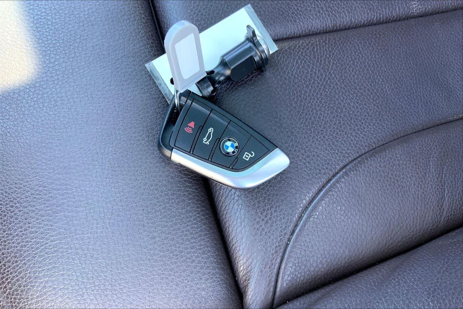 Used 2018 Alpine White BMW xDrive28i image 14