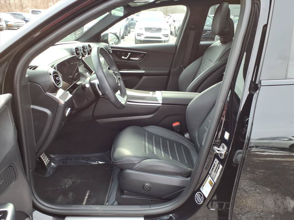 Certified Used 2025 Black Mercedes-Benz GLC 300 image 10