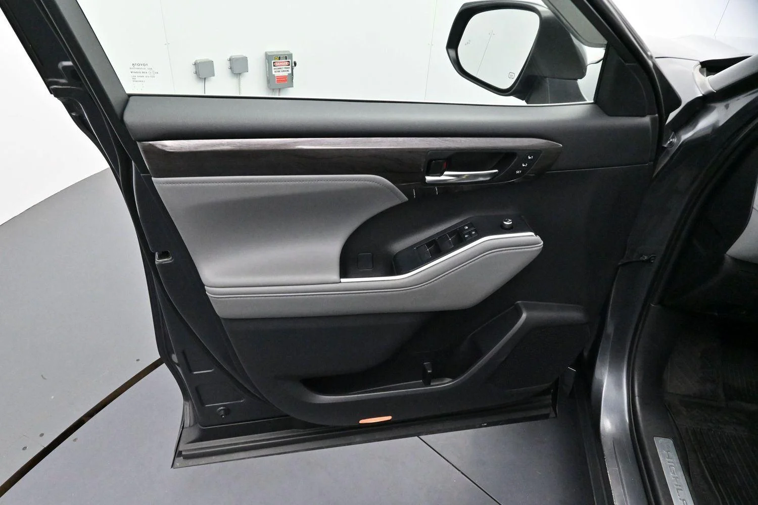 Used 2021 Magnetic Gray Metallic Toyota Limited image 9