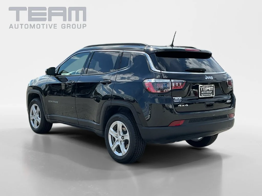 Used 2024 Black Jeep Latitude image 5