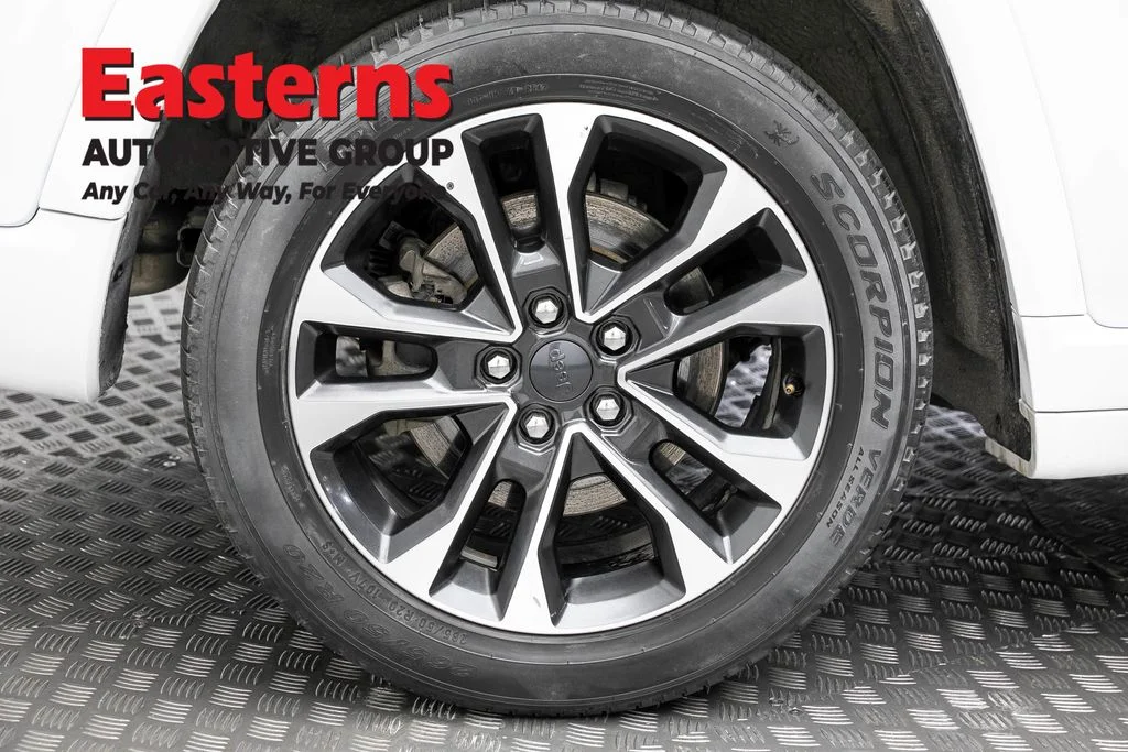 Used 2022 White Jeep Overland 4xe image 34