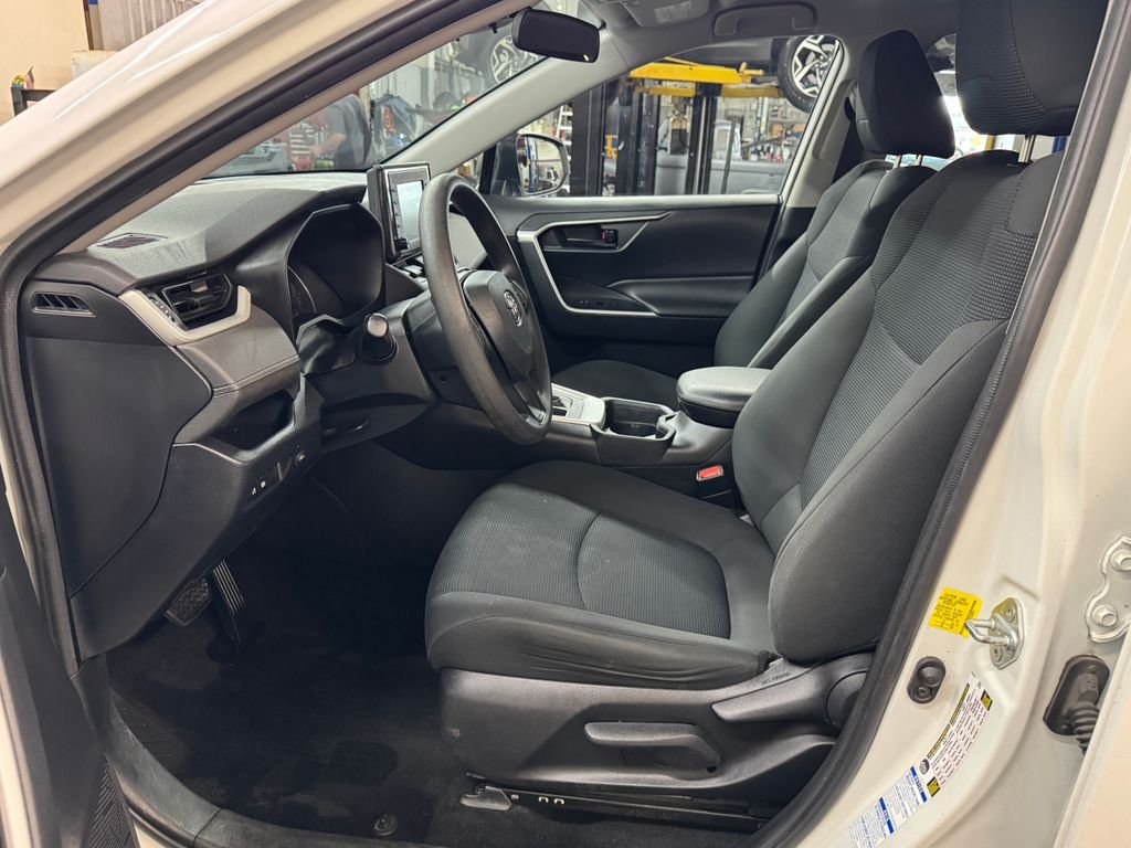 Used 2020 White Toyota LE image 13