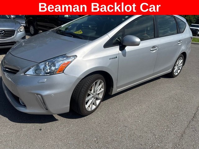 2014 Toyota Prius v Five