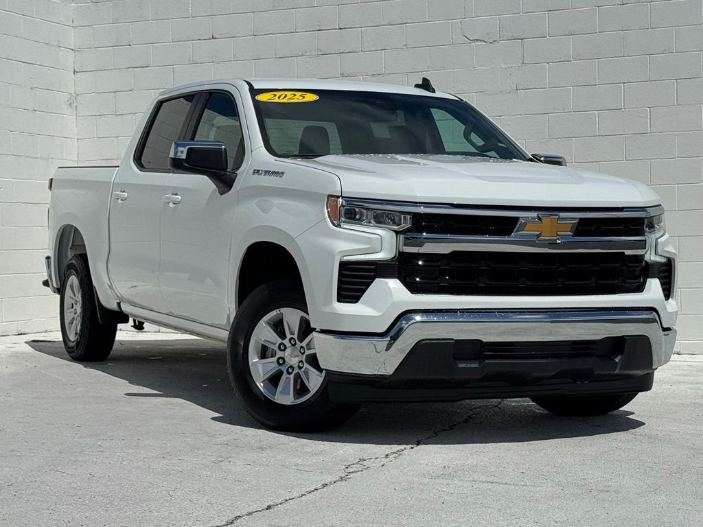 Used 2025 White Chevrolet LT image 2