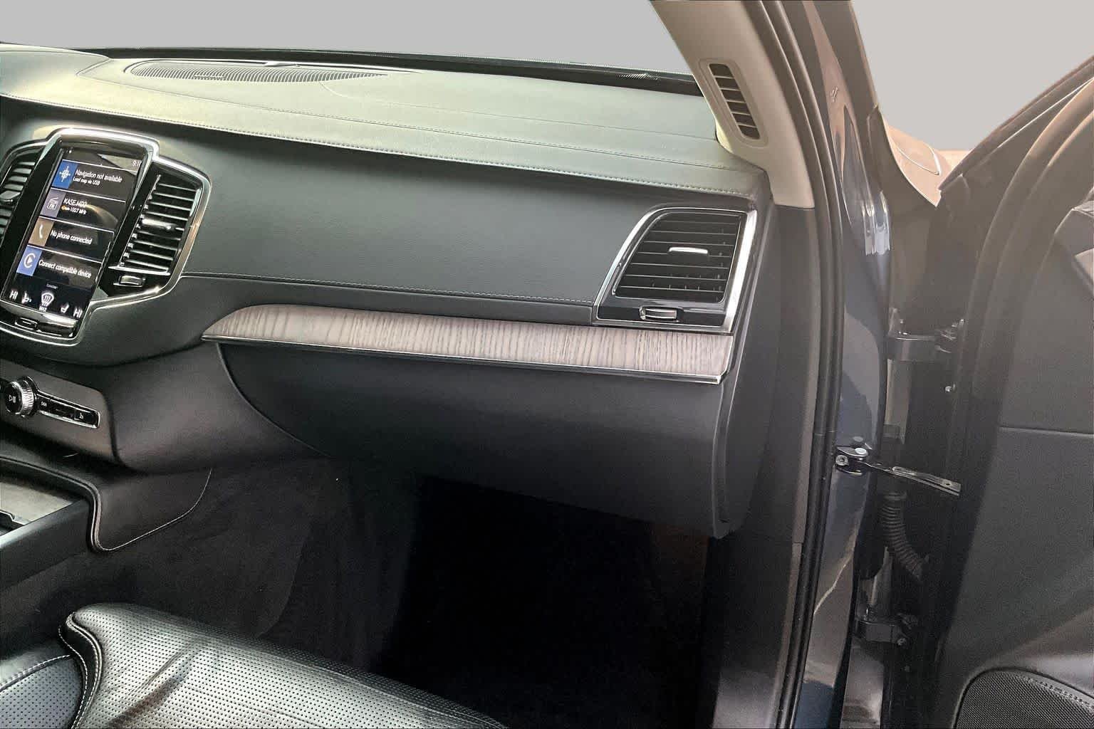 Used 2022 Denim Blue Metallic Volvo Inscription image 18