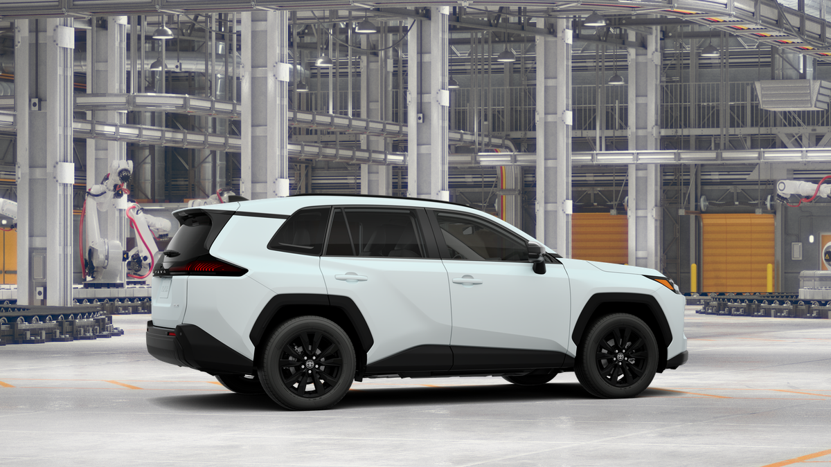 New 2026 Wind Chill Pearl Toyota XLE Premium image 11