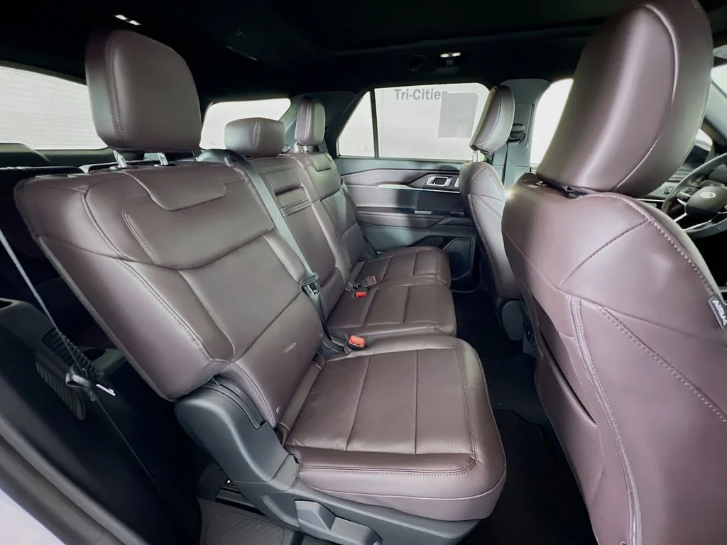 New 2026 Space White Metallic Ford Platinum image 18
