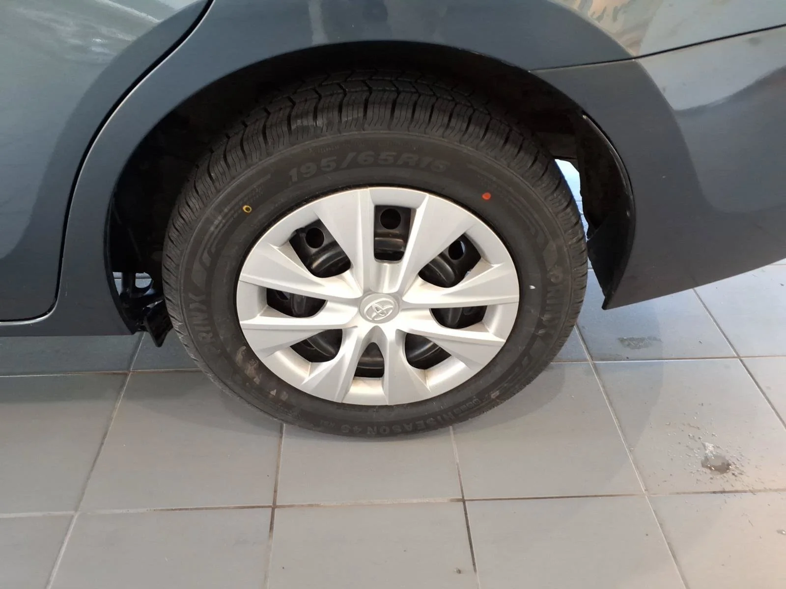 2014 Toyota Corolla LE Eco - Photo 16