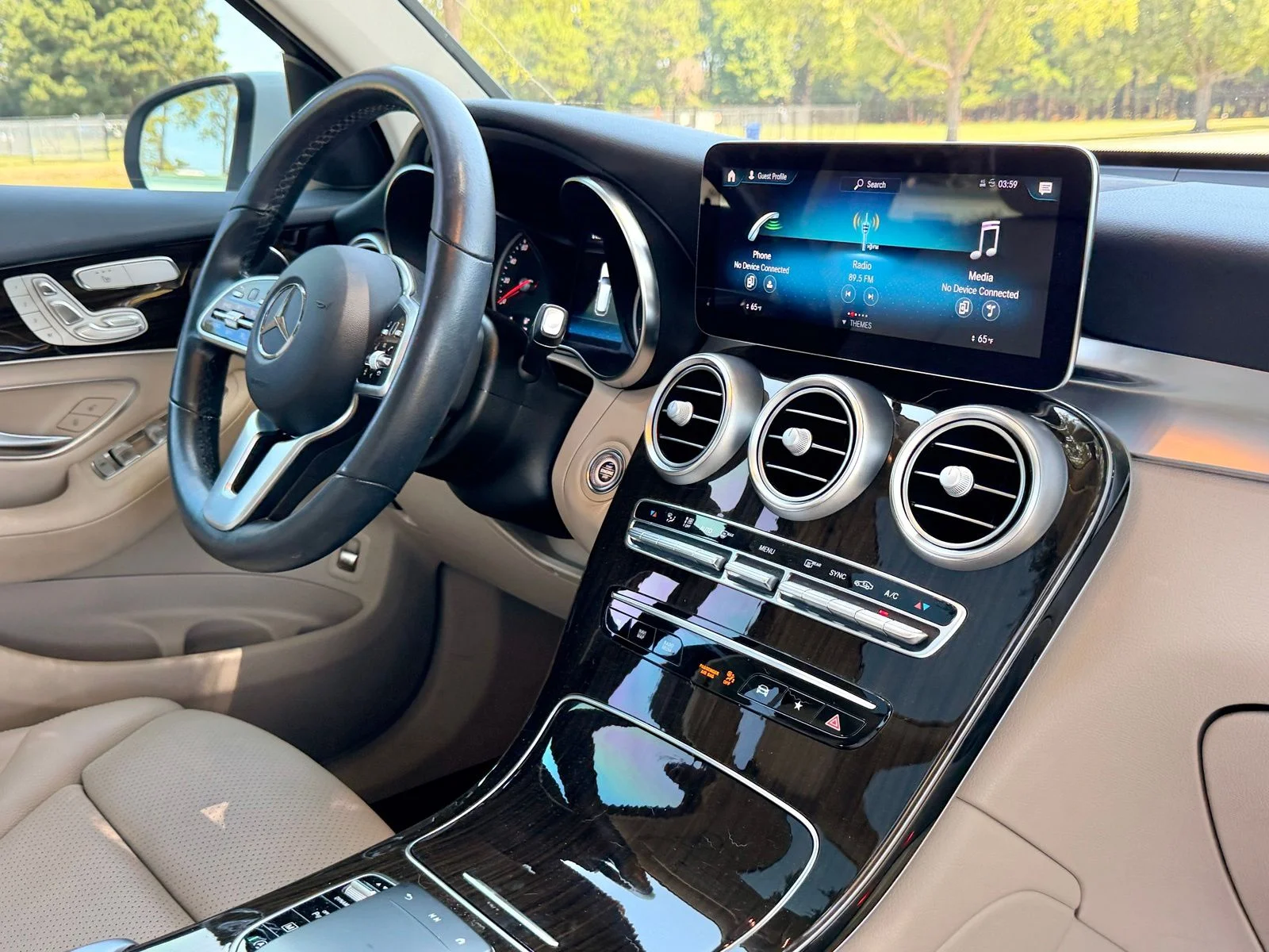 Used 2021 Polar White Mercedes-Benz GLC 300 image 20