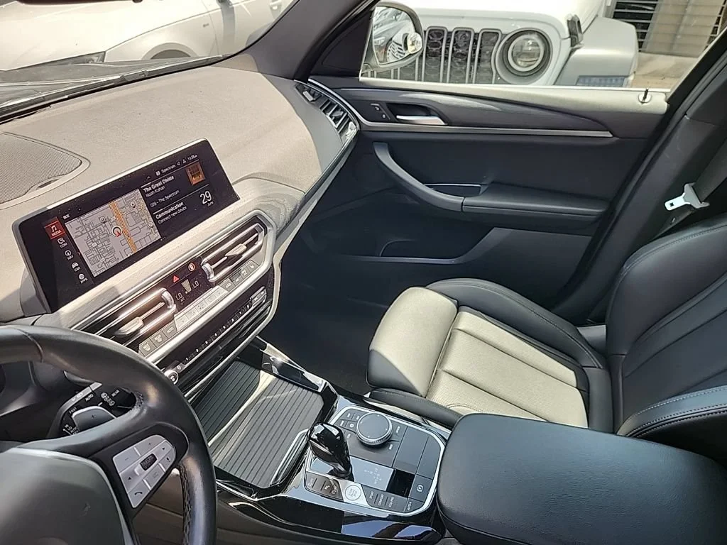 Used 2023 Skyscraper Grey Metallic BMW sDrive30i image 6