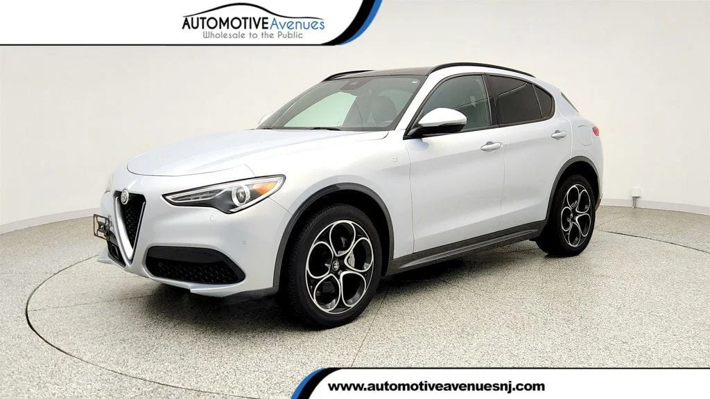 2022 Alfa Romeo Stelvio Ti AWD's photo