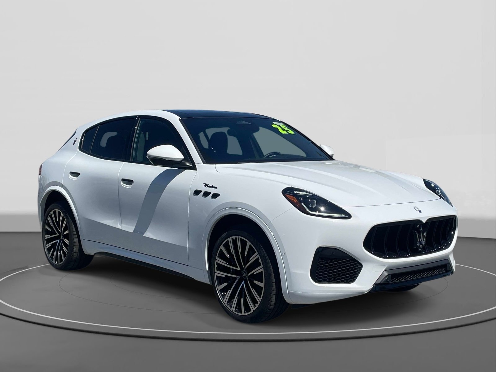 Used 2025 Bianco Maserati Modena image 1
