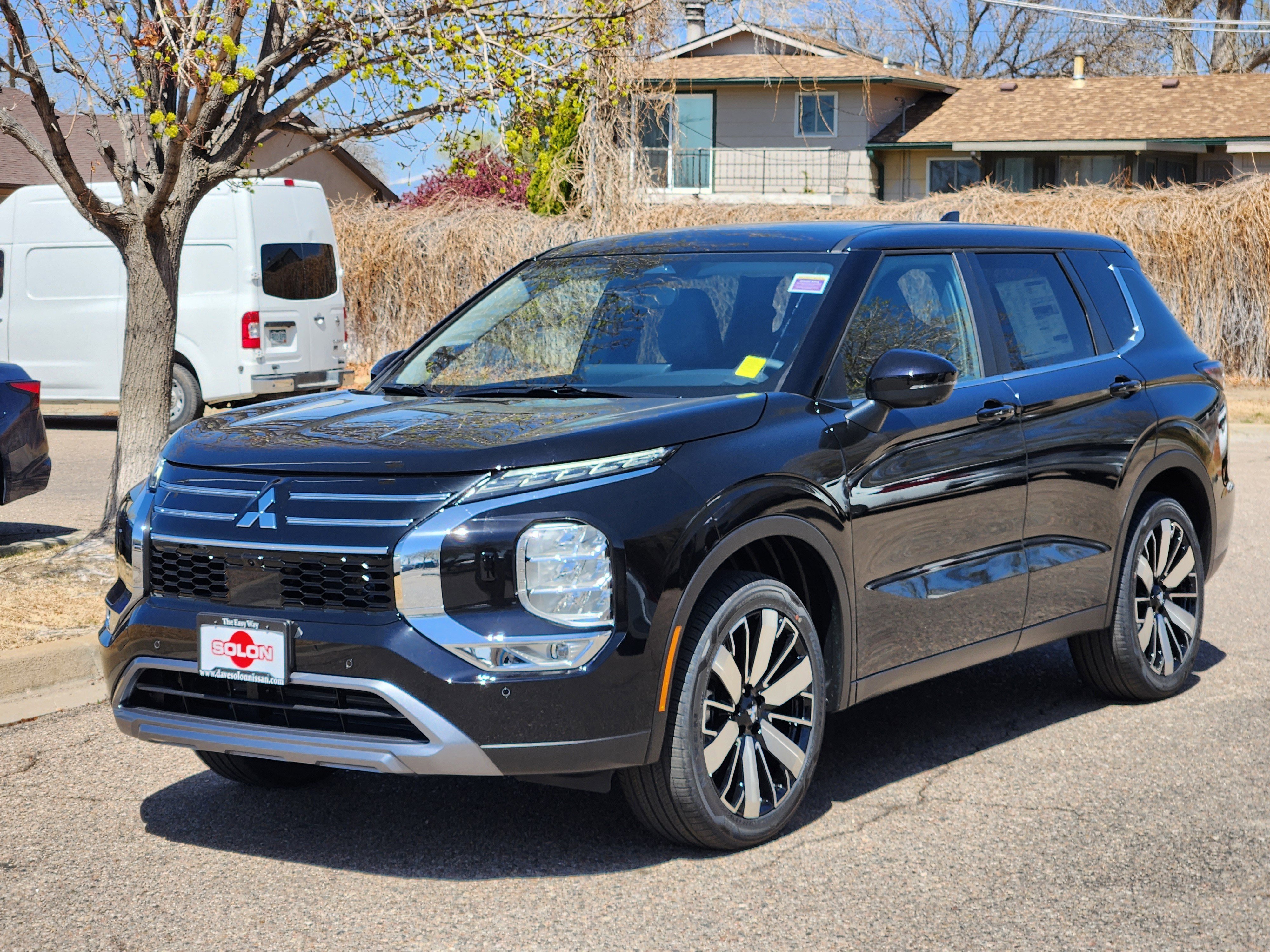 2025 Mitsubishi Outlander SE