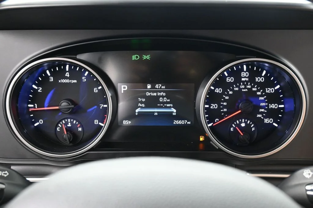 Used 2024 Flare Red Kia LX image 24