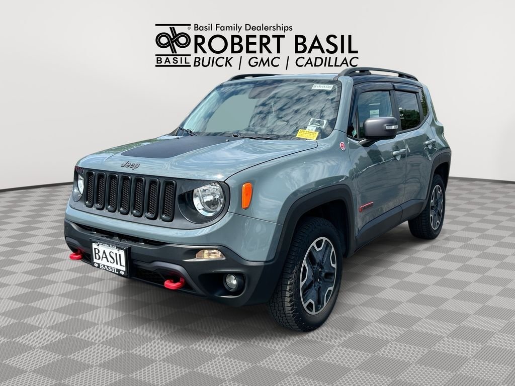 Used 2016 Gray Jeep Trailhawk image 1