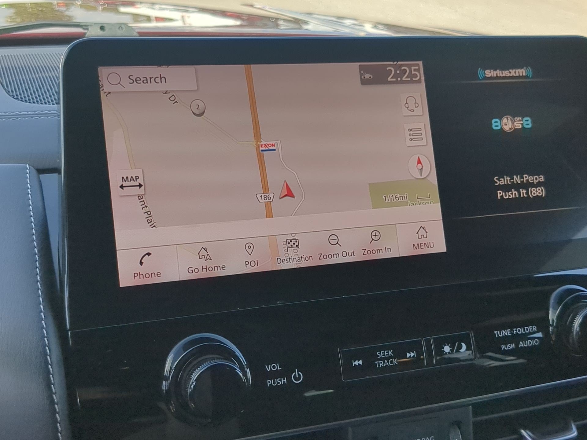 Used 2022  Nissan Platinum image 19