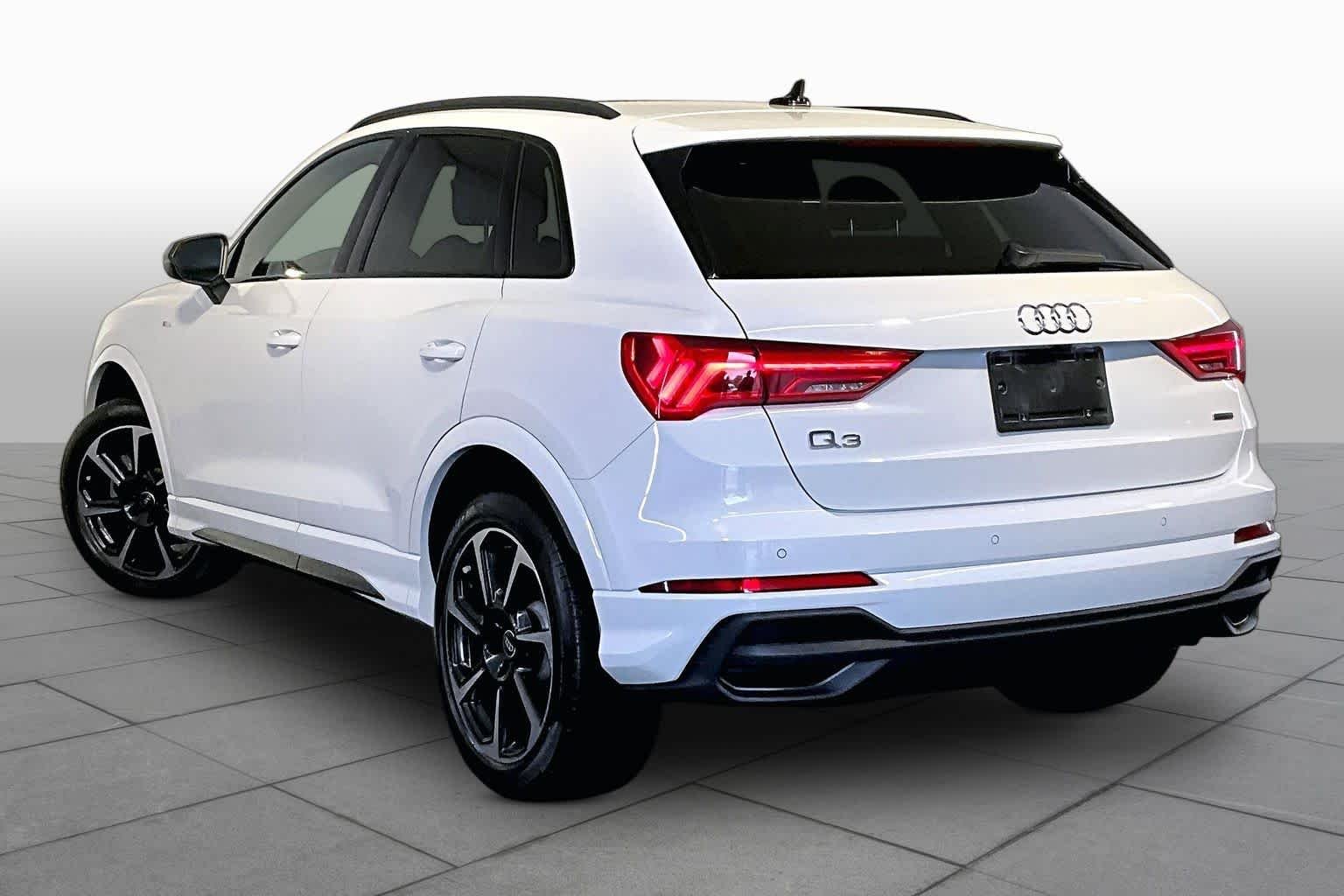 Used 2022 Glacier White Metallic Audi Technik image 12