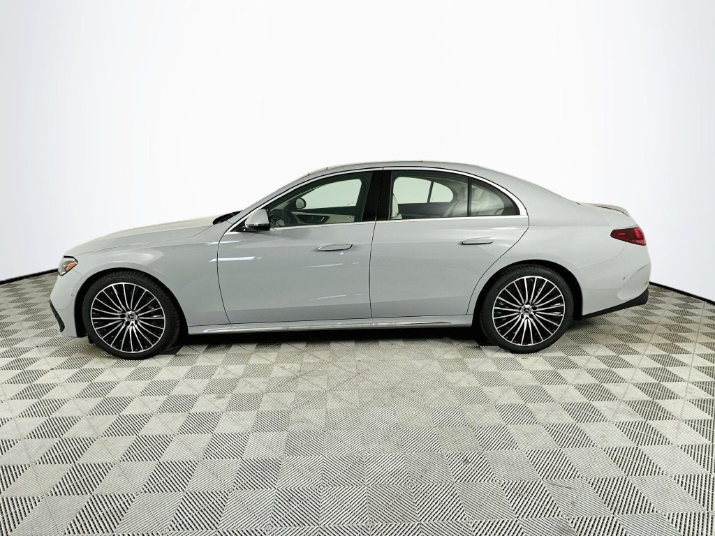 New 2027 MANUFAKTUR Alpine Grey Mercedes-Benz E 450 image 37