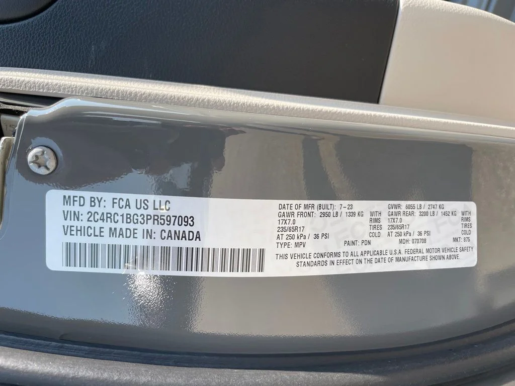 Used 2023 Ceramic Gray Clearcoat Chrysler Touring L image 35