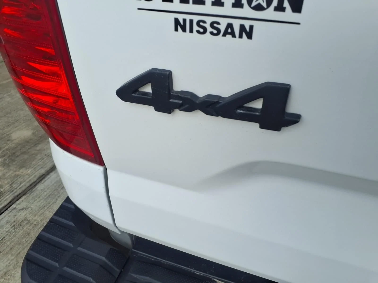 Used 2016 White Toyota SR5 image 9