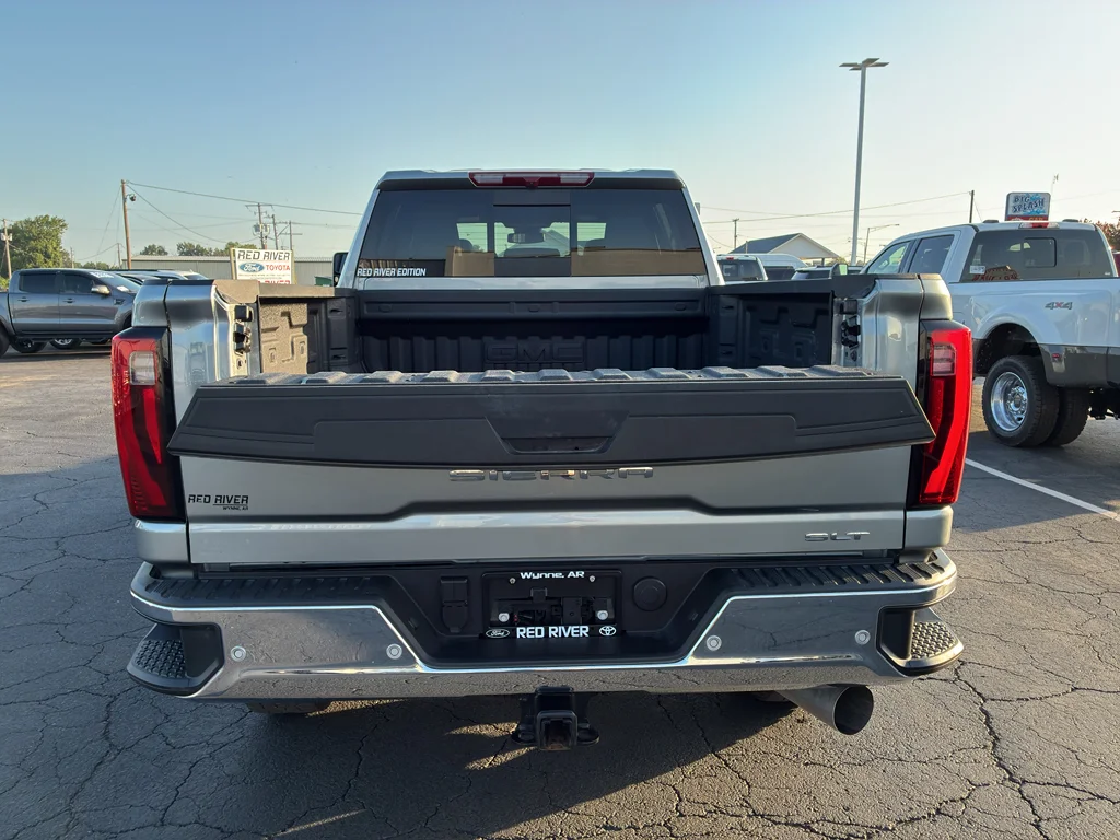 Used 2025 Sterling GMC SLT image 9