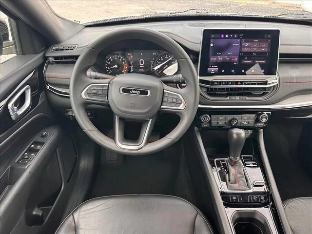 Used 2025 Silver Jeep Trailhawk image 14