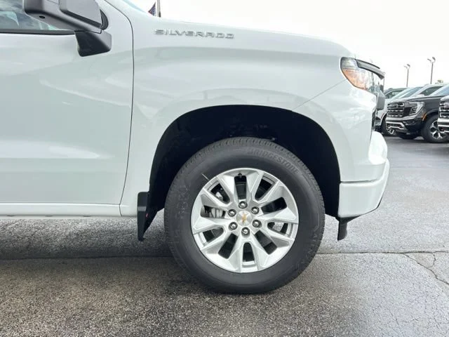 New 2026 Summit White Chevrolet Custom image 13