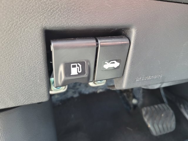 Used 2025 Gray Nissan 1.6 SV image 19